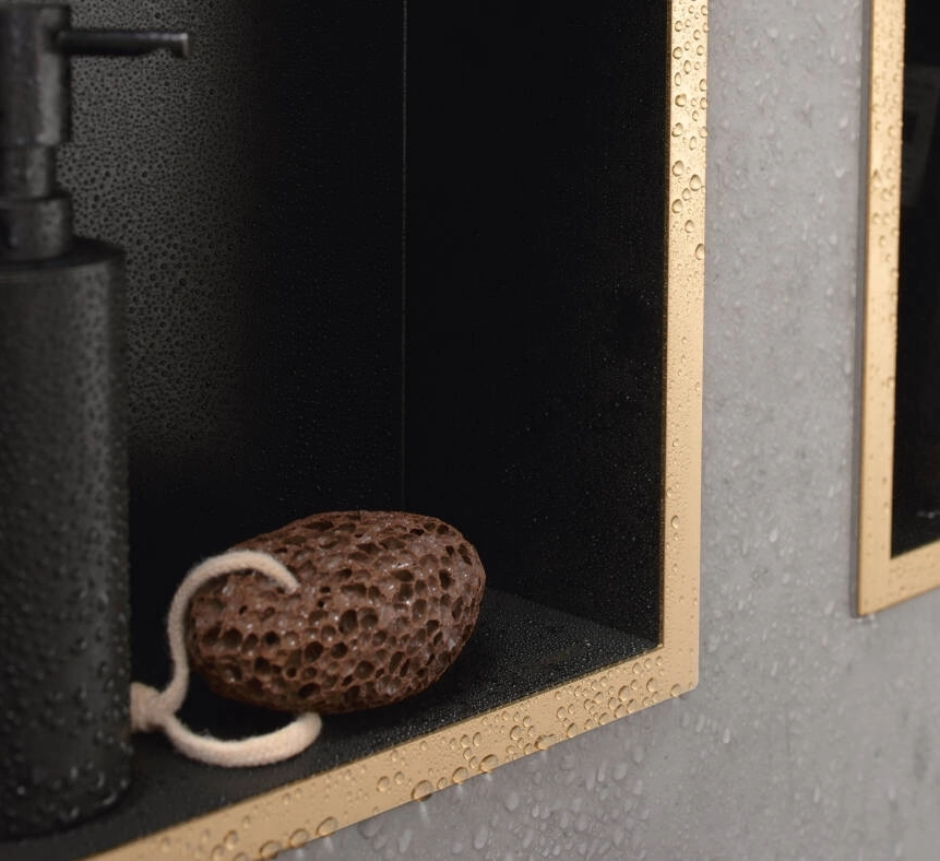 xtrastoris-individual_mattblack-gold-optic-frame_close-up_16x9